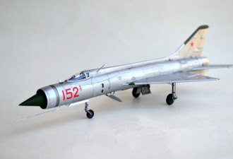 Scale model  Ye-152A Soviet twin-engined interceptor