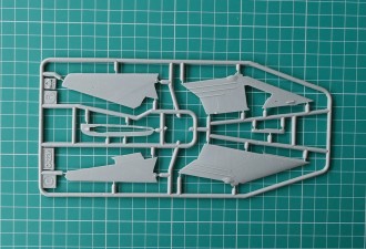 Scale model  S-22I(Su-7IG) variable wing geometry