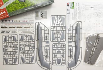 Scale model  C-141A "Starlifter"